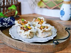 如果一次吃不完的话，也可以密封好速冻，吃的时候取出来再蒸。