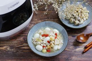 营养又美味的五果汤就制作完成了。