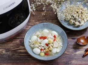 营养又美味的五果汤就制作完成了。