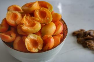 清洗干净，去核