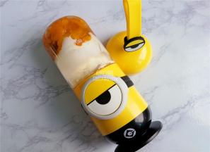 装上搅拌头，启动搅拌40秒即可。