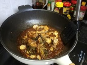 转大火收汁即可