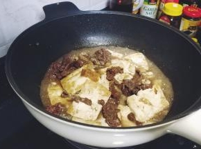 撒入蒜盐拌均匀即可上碟