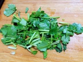 香菜切段