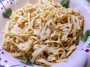 捞出沥干水分备用