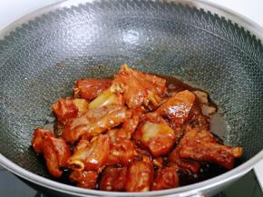 大火收汤，不要全部收干，有点汤汁才好吃。