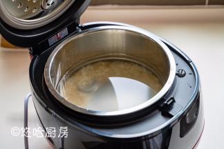 具体水量根据个人喜好来加，我加到离刻度2 的位置稍差一点的地方。