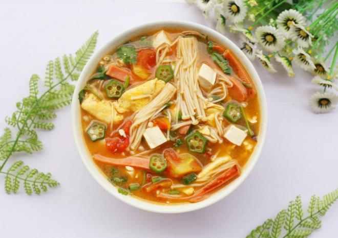 番茄菌菇豆腐汤
