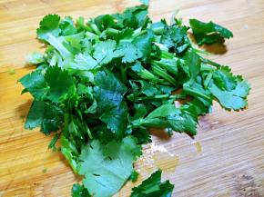 香菜切碎