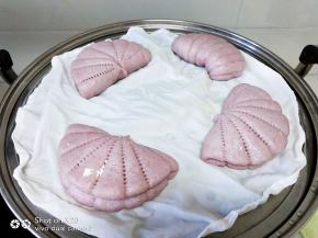 醒15分钟开火蒸，上汽后12分钟关火，焖五分钟（乱入一个失败的贝壳馒头）。