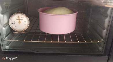 烤箱180度预热10分钟后放入，烤箱内实际温度165-170左右烤20-25分钟左右（注意观察上色情况，可以根据情况加盖锡纸)。