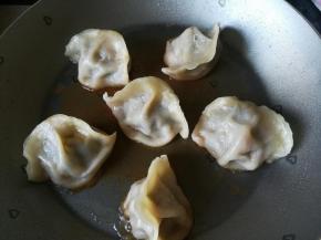 饺子焖到这样，表皮微透明