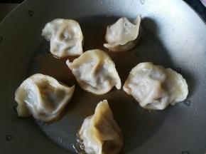 饺子焖到这样，表皮微透明