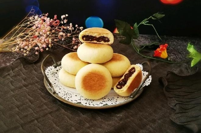 蛋香红豆饼