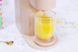 13分钟后一杯热气腾腾的南瓜胡萝卜米糊就制作完成了。