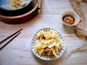 汤汁饱满，鲜香可口的冬瓜猪肉馅儿饺子上桌了，开吃吧！