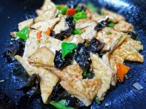 翻炒均匀。