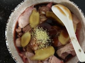 少许鸡精。
