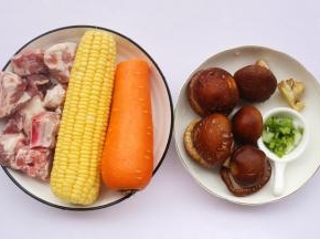 准备食材。