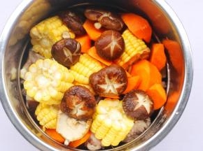 加胡萝卜 香菇。