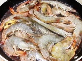 水开后放入白虾