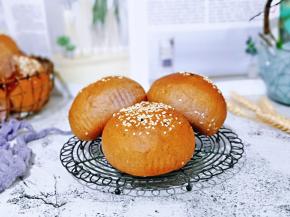 中间夹上鸡块，牛奶，鸡蛋都可以呀！