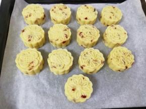 这些食材一共做了13块。