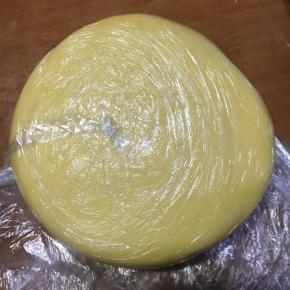 装入保鲜袋中，放入冰箱冷藏一夜。