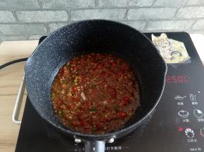 调味酱汁煮开后关火