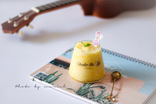 菠萝雪花冰沙-凉爽夏季破壁机食谱