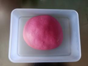 面团发酵至两倍大取出