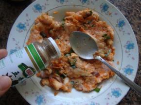 洒点五香粉和糖、盐