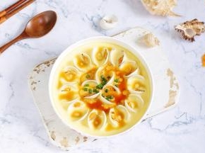鲜美无比的蛤蜊蒸蛋就制作完成了。