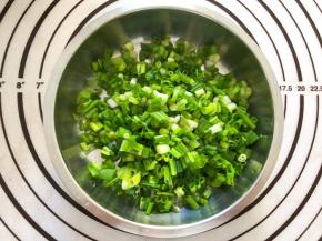 香葱切碎