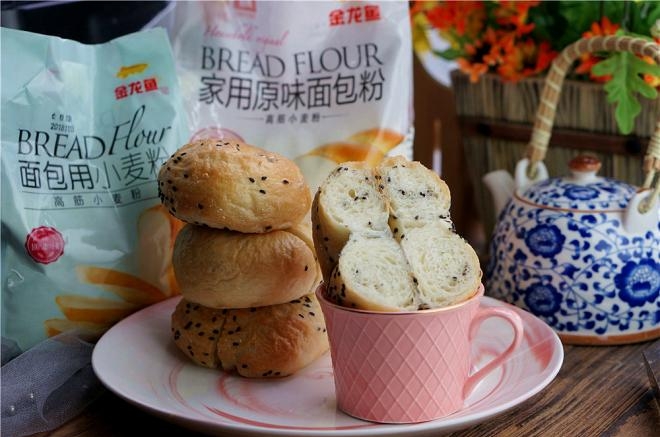 椰蓉芝麻贝果