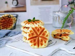 美味的蜜豆华夫饼。