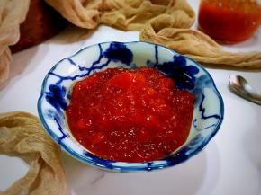 酸甜可口的红杏酱就做好了，涂面包、做蘸酱随心所欲。