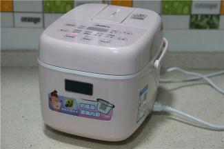 因为我是准备早上吃，所以我晚上是预约烹饪模式，同样的还是选择宝宝粥。