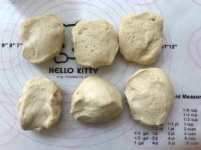 之后将面团均分成6等份