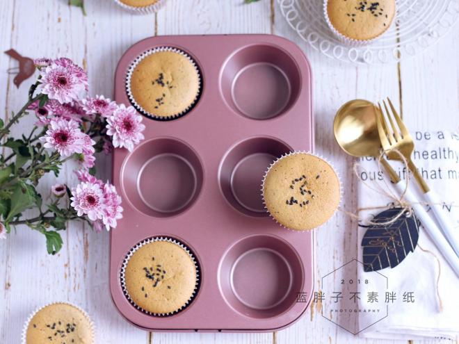 枣泥海绵纸杯蛋糕