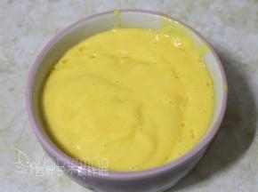 搅打成细腻的果汁。