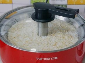 然后又是提篮升起来，脱水蒸煮了一会。