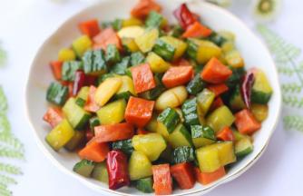 开胃爽口的黄瓜丁就做好啦。