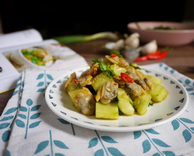 清爽黄瓜拌蛤蜊