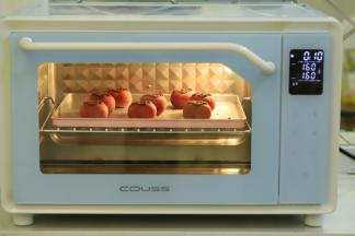 烤箱预热160度，上下火中层，烘烤时间10-12分钟。