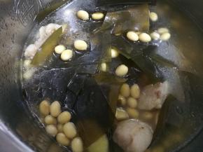 出锅前加一勺盐即可。