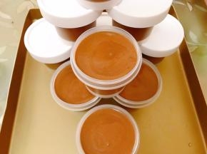 盖上盖上放入冰箱冷冻一晚