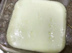 凝固好的蛋白比较有弹性