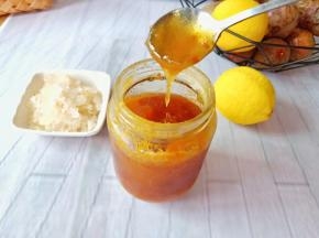 蜂蜜是老家纯天然的，特别香醇。