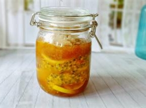 放冰箱冷藏一星期就可以泡水喝了。